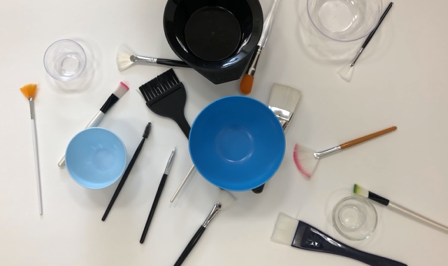 Кисти для макияжа и масок