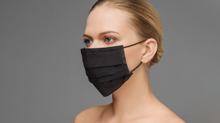 Из какого материала делают маски?